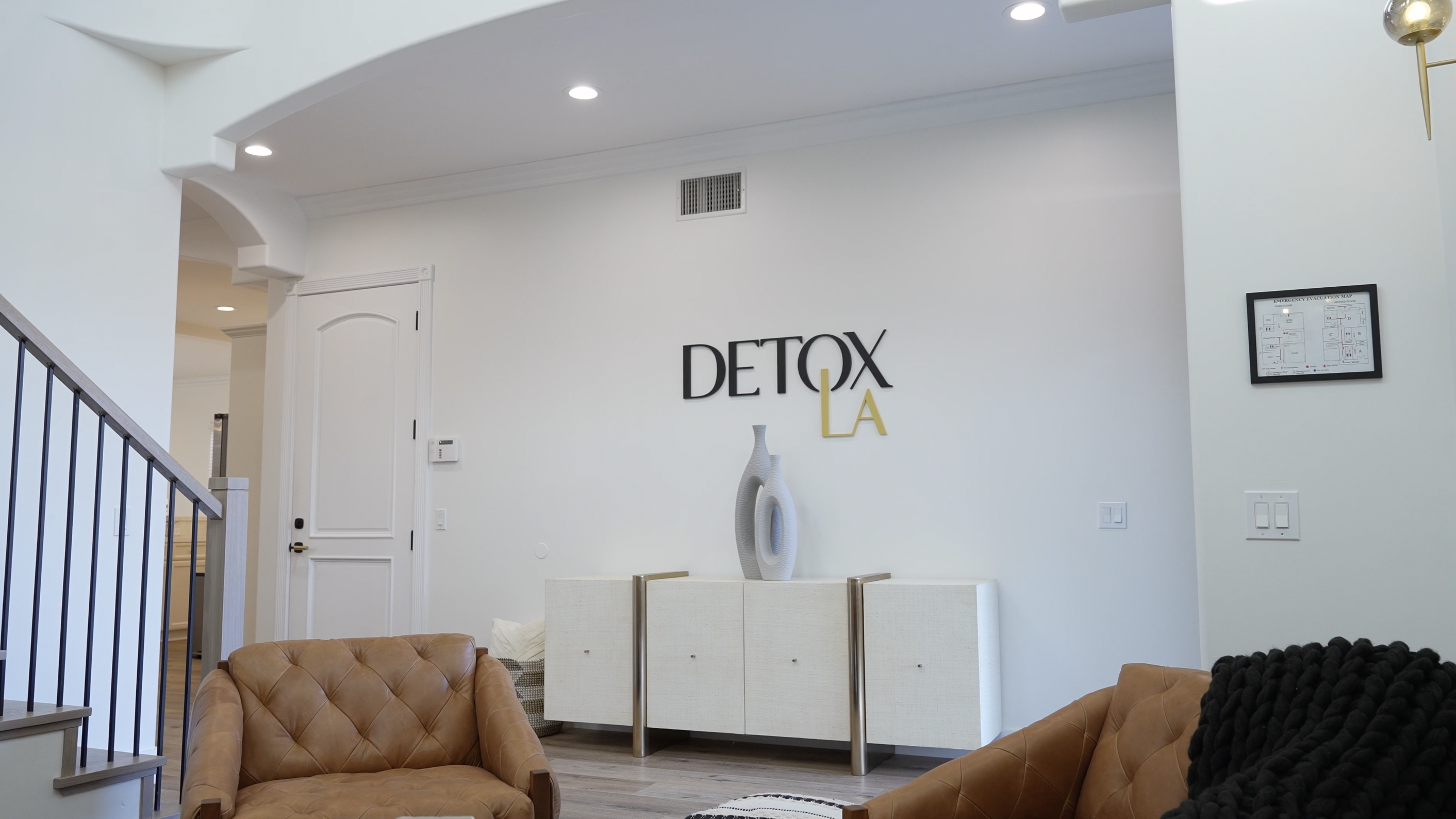 interior photo of Detox LA Facility showing entryway